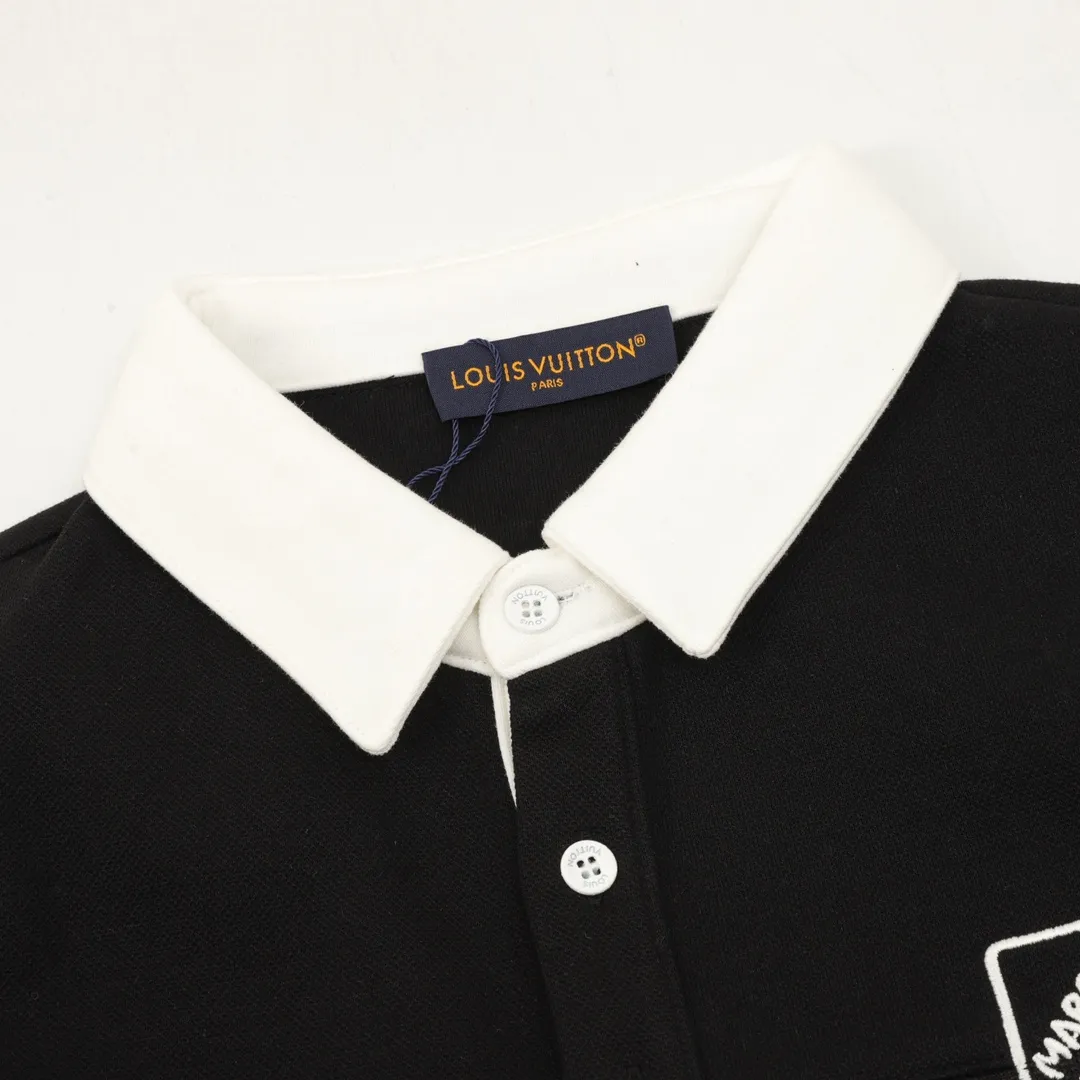 🅿️380 Louis Vuitton/Louis Vuitton patchwork embroidered lapel long-sleeved polo shirt made of customized fabrics. DuPont's Sorona material is added, which has good skin-friendliness, long-lasting antibacterial, anti-mite, and is more washable. The cotton thread has been repeatedly processed to remove inferior coarse fibers and impurities, leaving only high-quality cotton fibers, making the fabric more advanced and classy. Environmentally friendly polishing enzyme technology gives the fabric a clean appearance and clear texture. Simple and exquisite! Full of sense of ceremony! Simple and luxurious, full of design! It gives people a simple but not boring feeling, creating a low-key and unique personalized fashion! Fine workmanship, compare with the counters! A highly recognizable long-sleeved style with great upper body effect!!! Super versatile! Same style for men and women. Size：S-L